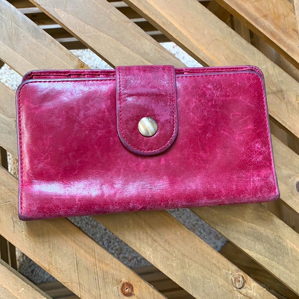 Hobo snap wallet ruby color